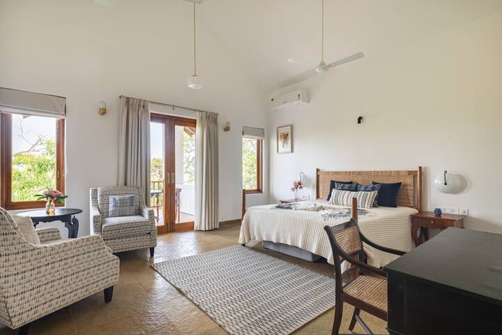2BR standalone villa|infinity pool|caretaker