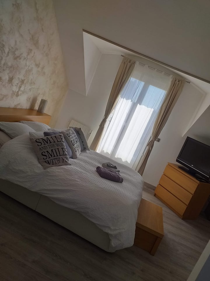 01- Villa Précieuse - Ault - Baie de Somme - Conciergerie Ln Services - 2nd floor bedroom