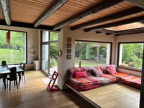 Countryside retreat by the lake