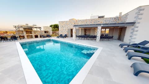 Marina Luxury Villa by Cretevasion