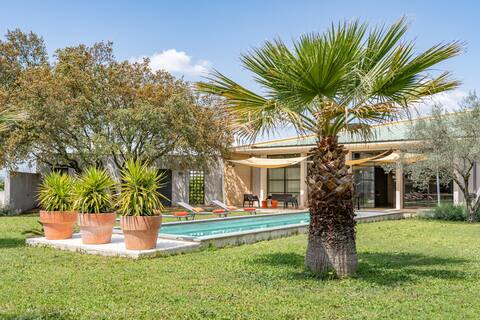 Villa between Camargue and Cévennes
