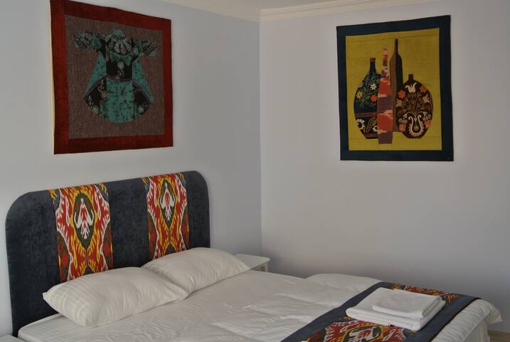 J – Full House For 20 ! Persons gallery image 3