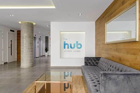 Modern studio apartment In The Hub