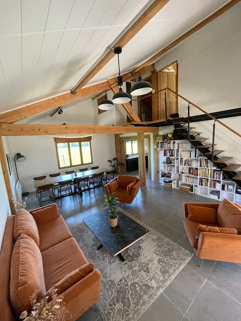 22 minutes from Disney, large family home