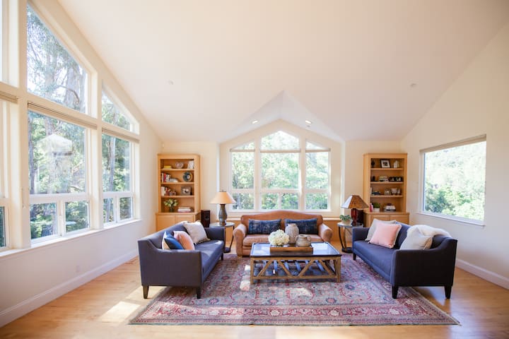 Private Paradise – Gather, Celebrate, Reconnect!