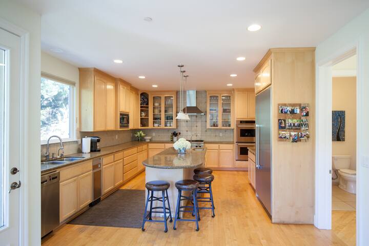 Private Paradise – Gather, Celebrate, Reconnect! gallery image 5