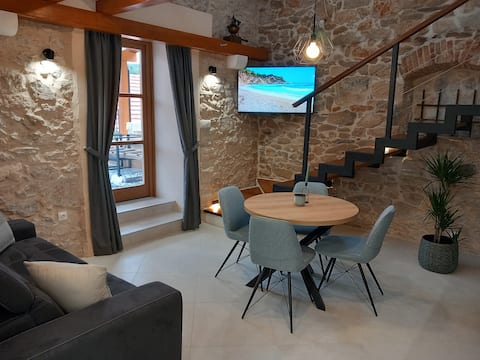 Successful Airbnb property: Hidden Heritage in Lozovac