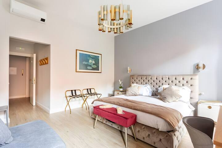 Vivi Trevi Luxury Suites gallery image 2