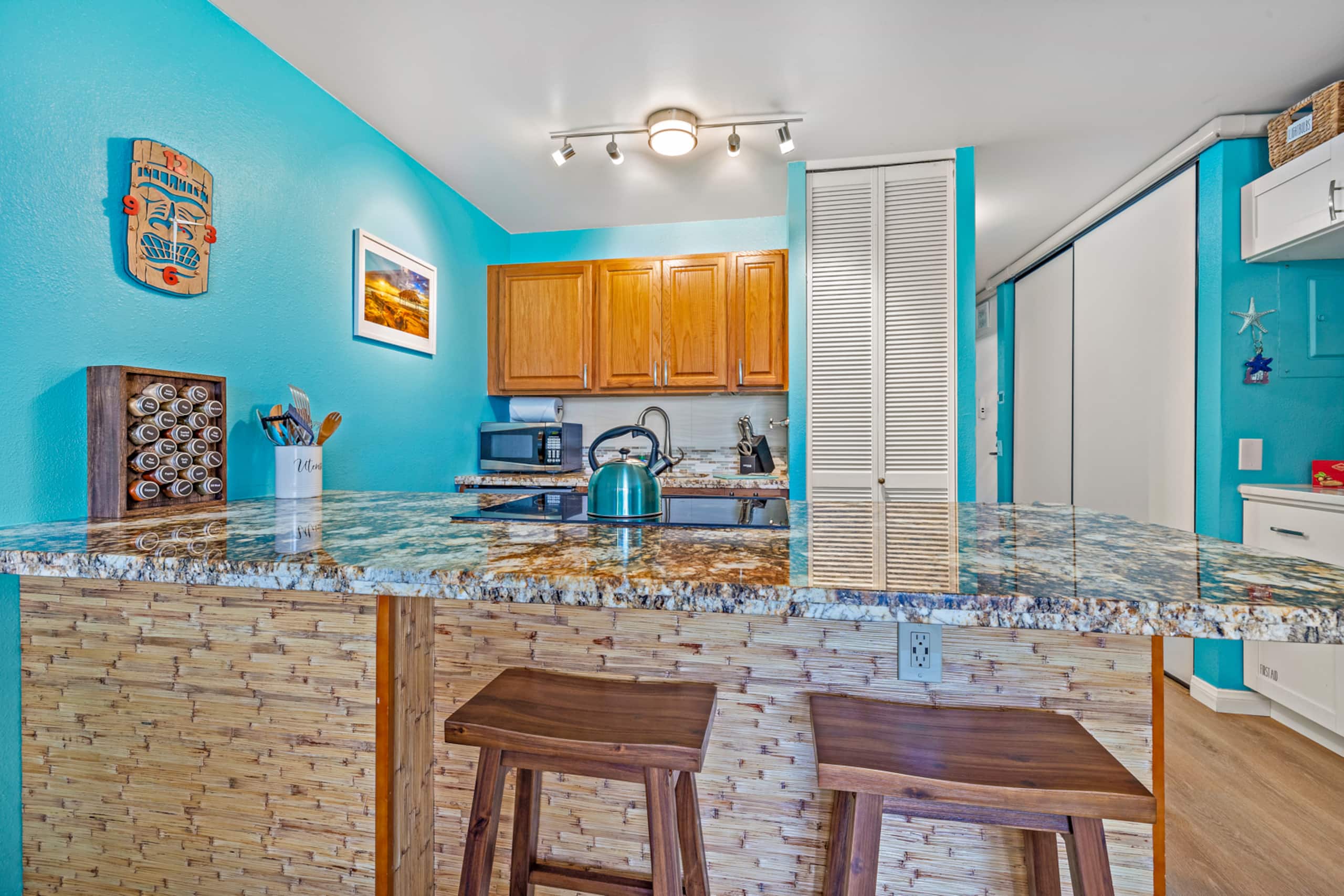 Condo in Kihei · ★4.98 · 1 bedroom · 2 beds · 1 bath - Image 10