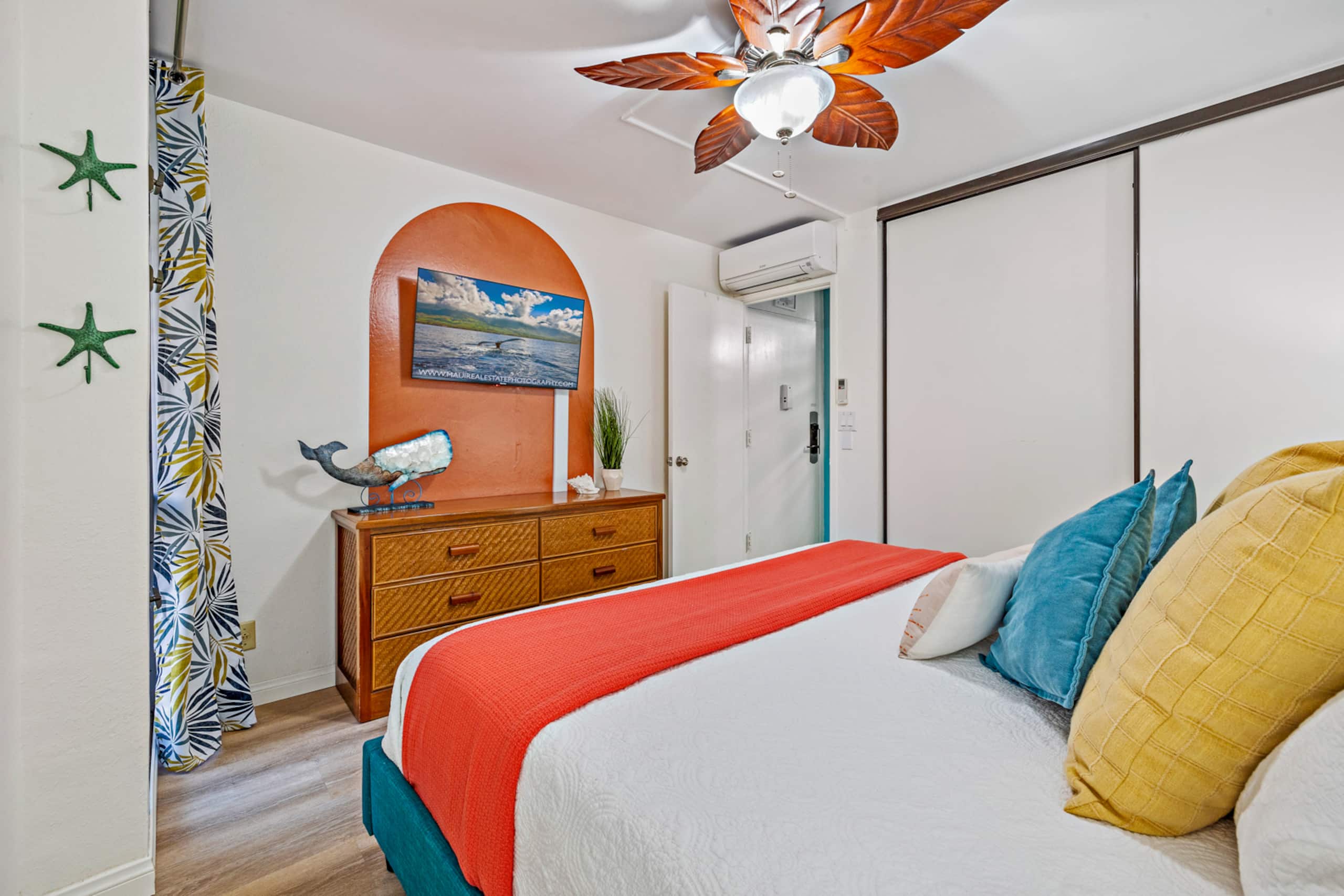 Condo in Kihei · ★4.98 · 1 bedroom · 2 beds · 1 bath - Image 18
