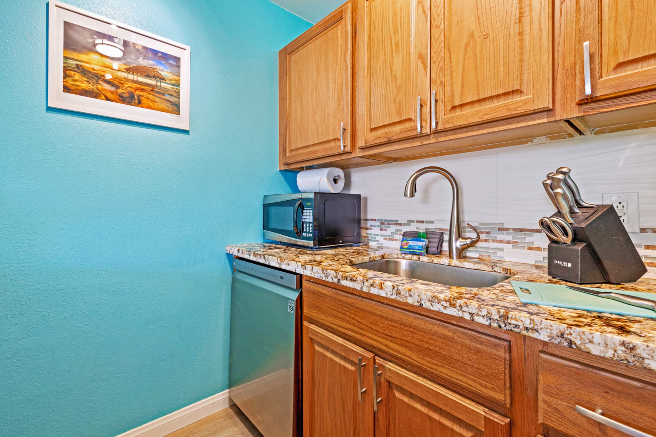 Condo in Kihei · ★4.98 · 1 bedroom · 2 beds · 1 bath - Image 13