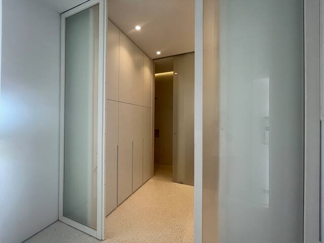 Sunset Paradise: 2 Modern Guest Rooms (sleeps 4) gallery image 5