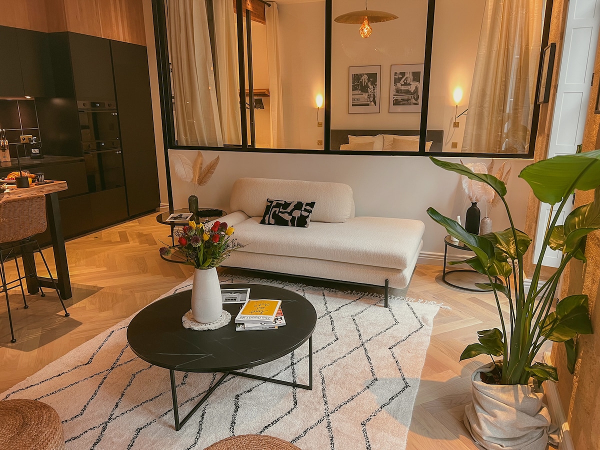 Airbnb performant: My lovely 2-bedroom apartment Bordeaux center - Notre Dame à Chartrons Grand Parc Jardin Public