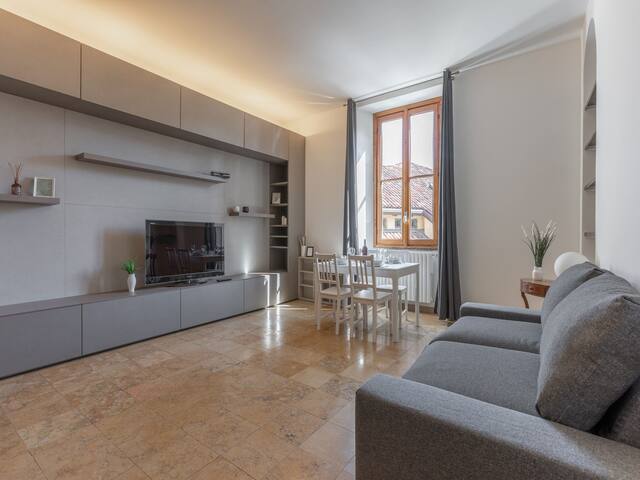 The Best Rent – Two-bedroom apartment near Navigli gallery image 2