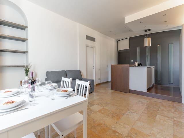 The Best Rent – Two-bedroom apartment near Navigli gallery image 3