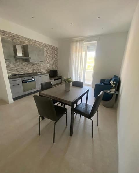 Successful Airbnb property: Carlino's Home in Salerno
