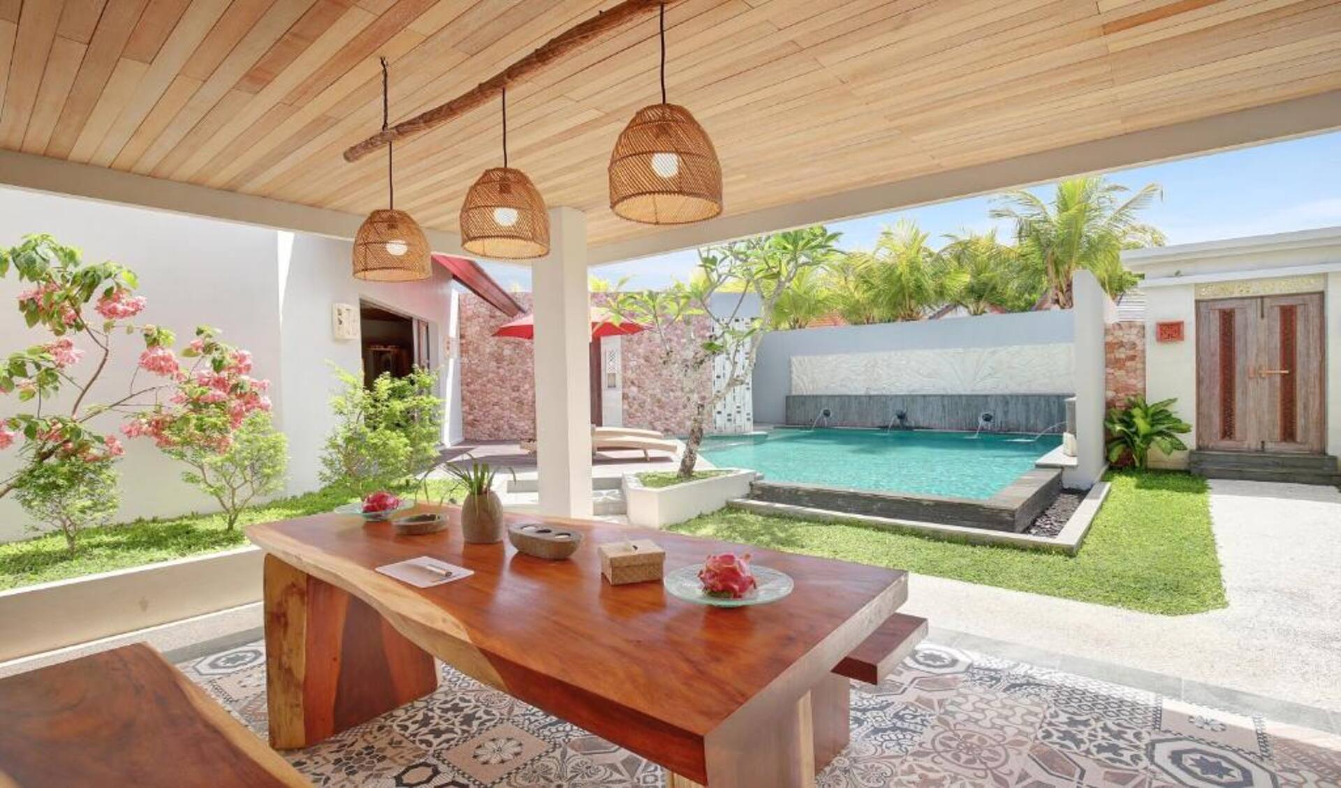 Tropical Luxe Hideaway 1 Bedroom Private Villa in Jimbaran 3