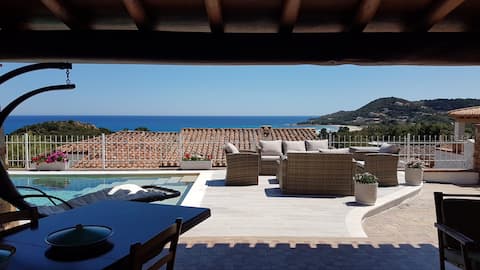 400 meters from the beach, villa with a sea view - private pool