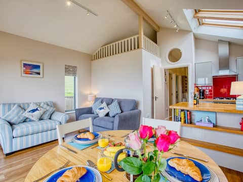 Beautiful Seaside Holiday Home