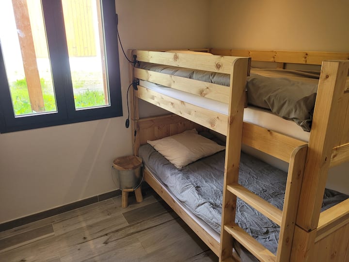 CHAMBRE 4

