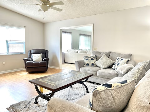 Top performing Airbnb: Relaxing home in The Villages in Lady Lake