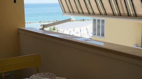 Moira's House - Facing the sea Montesilvano (Pescara)