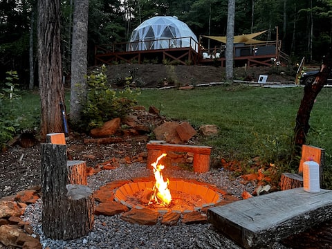 TreeTop Dome@CarolinaDomes w Hot Tub near LakeLure