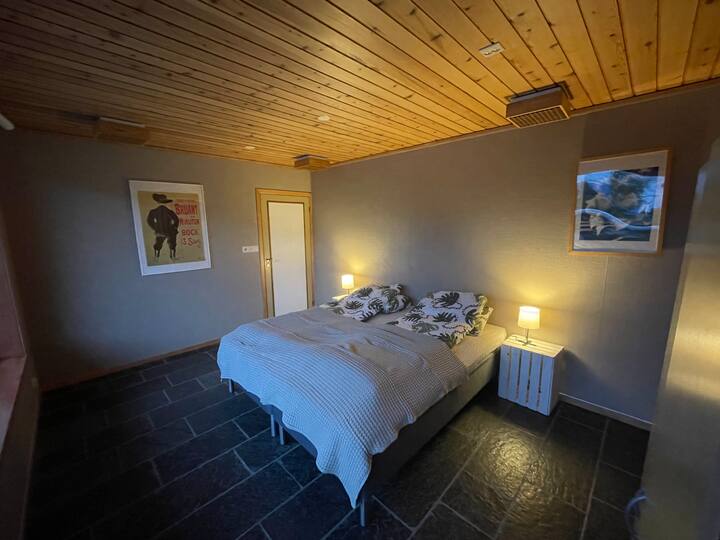 غرفة النوم 1