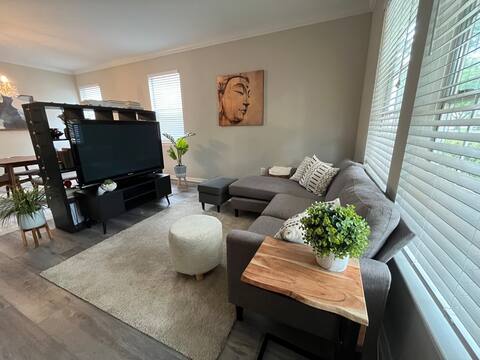 Spacious Work From Home Private Bedroom Rental