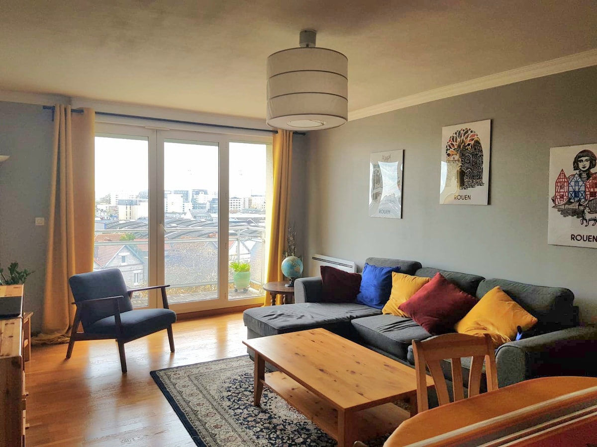 Top Airbnb: Apartment with balcony and garage – Rouen à Pasteur / Saint Gervais / Mont Riboudet