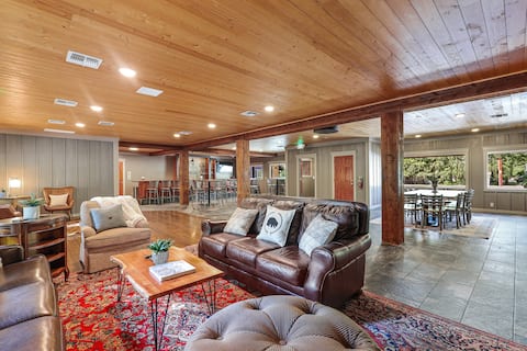 Cedar Cabin + Mt Shasta View | 3br/2ba | sleeps 12