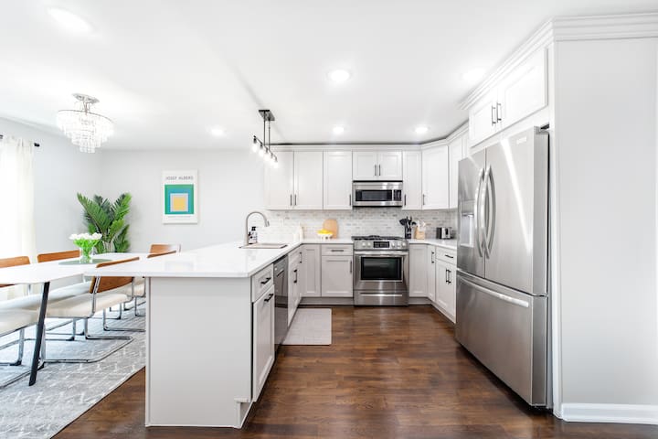 Private Parking Spot | Patio | 20 Min to NYC! gallery image 2