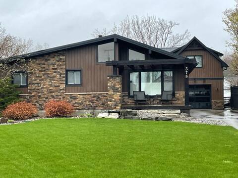 Cozy Canal. Sleeps 12! Winter months 6 guests!