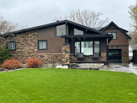 Cozy Canal. Sleeps 12! Winter months 6 guests!