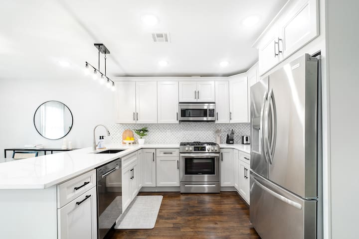 Private Parking Spot | Patio | 20 Min to NYC! gallery image 3