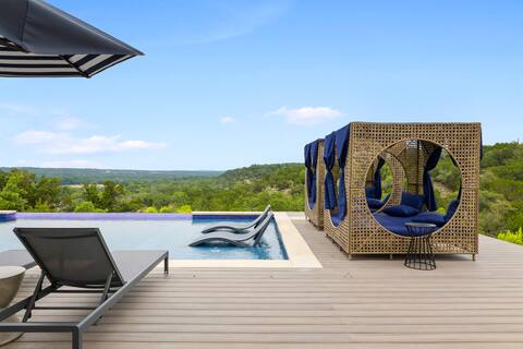 Spa/Pool, GameBarn, Pickleball, FirePit, Big Views