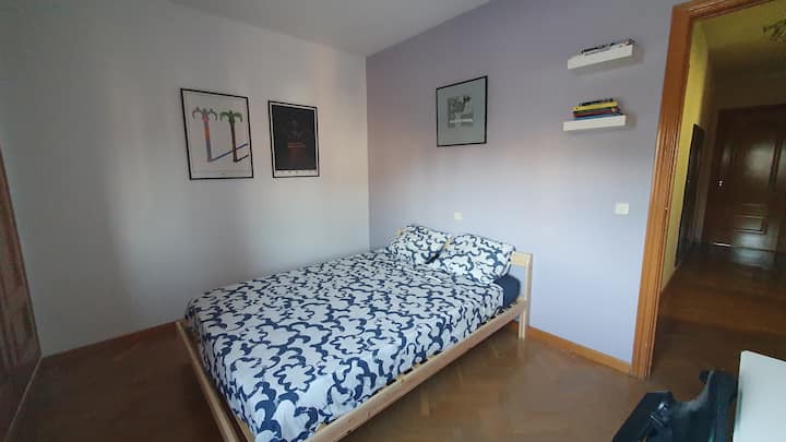 חדר זוגי. אפור