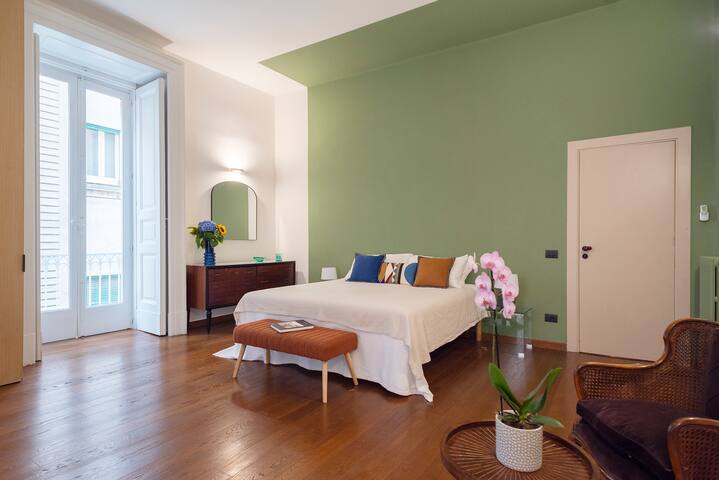 Modern Hospitality Naples Exclusive Stay gallery image 3