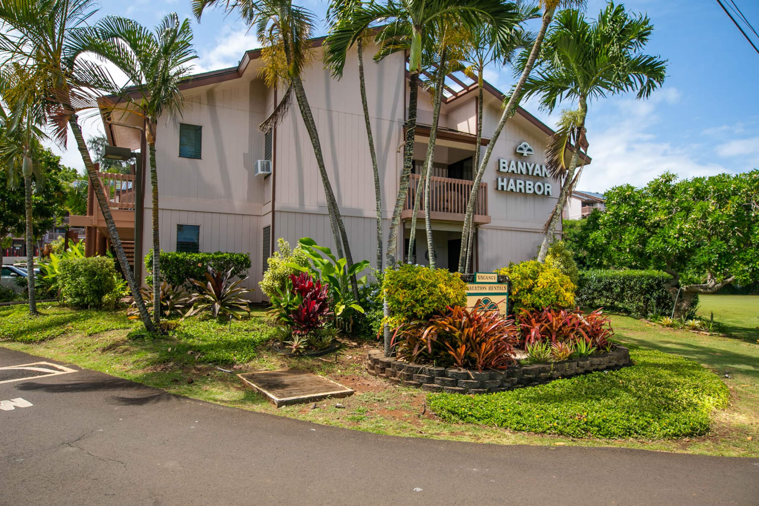 Honu Hale Banyan Harbor Lihue - Photo 42