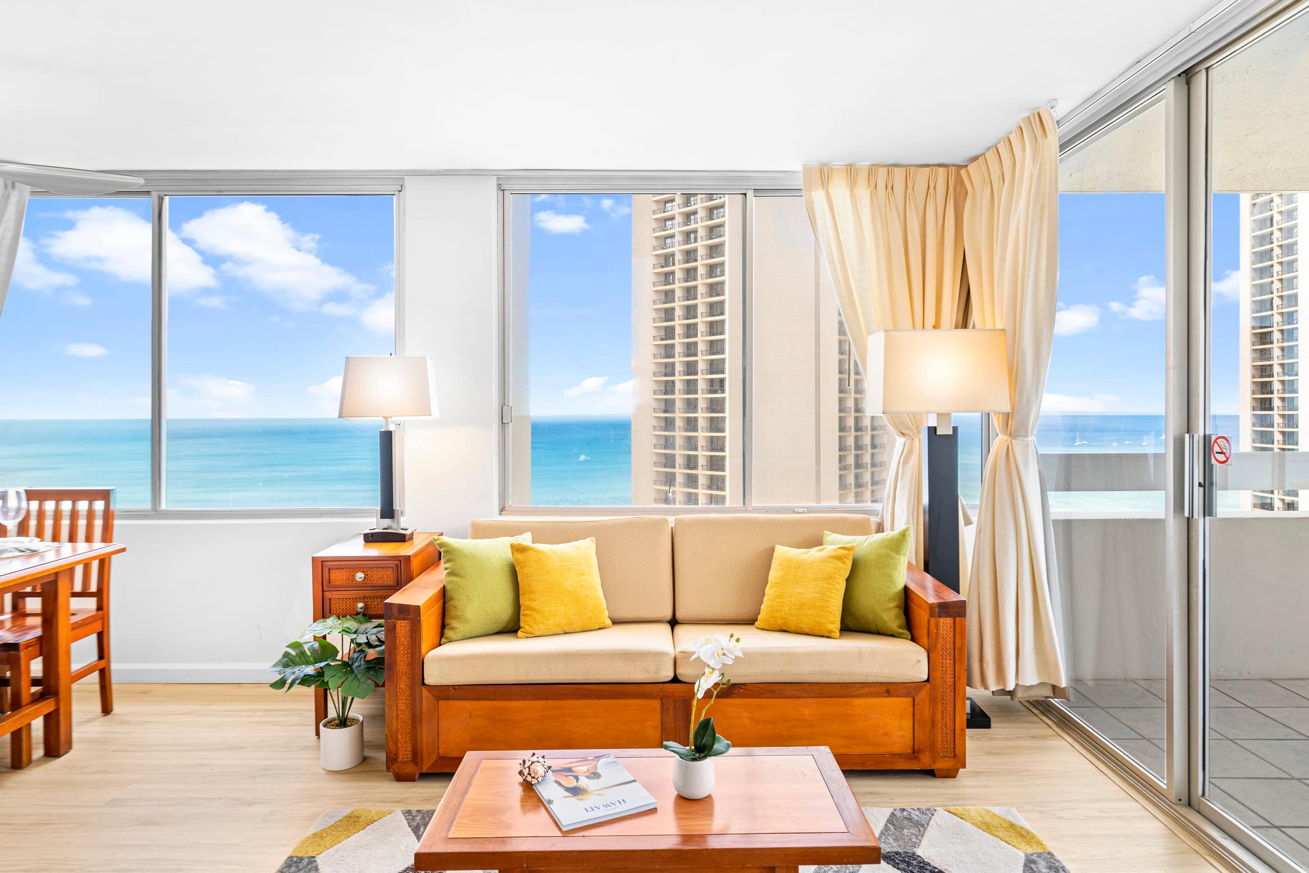 Condo in Honolulu · ★4.79 · 1 bedroom · 2 beds · 1 private bath - Image 1