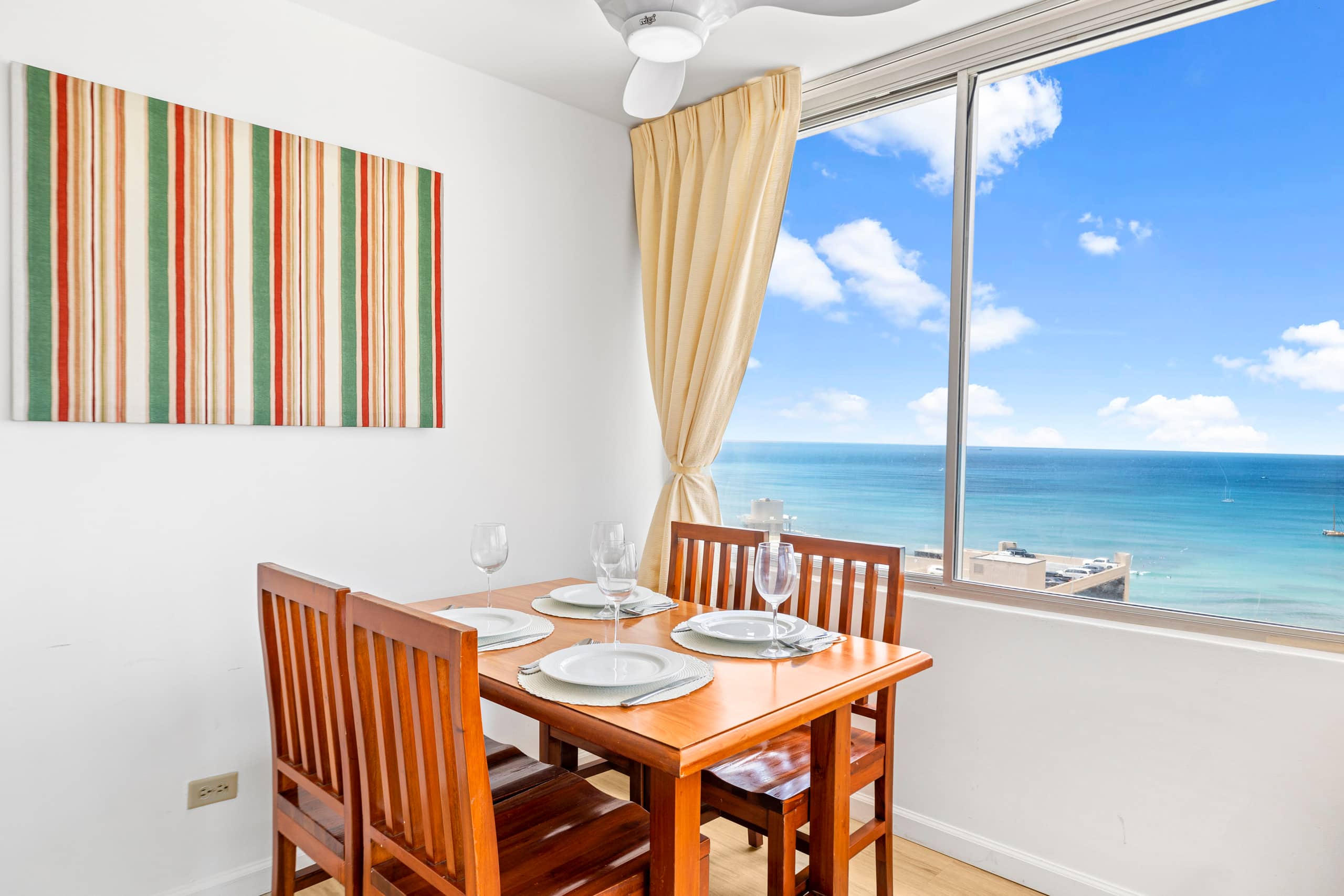 Condo in Honolulu · ★4.79 · 1 bedroom · 2 beds · 1 private bath - Image 13