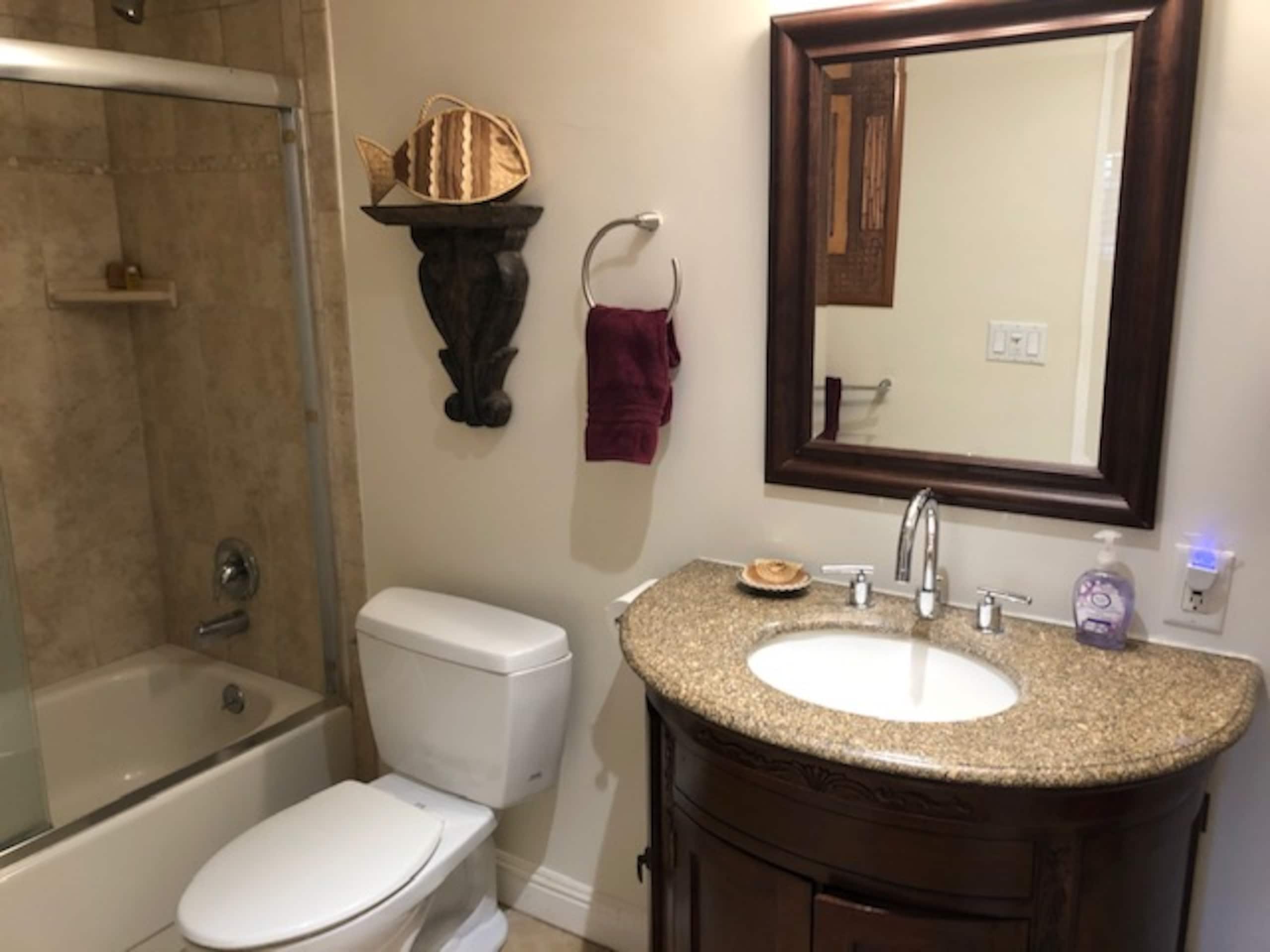 Condo in Wailuku · ★4.82 · 2 bedrooms · 3 beds · 2 baths - Image 20