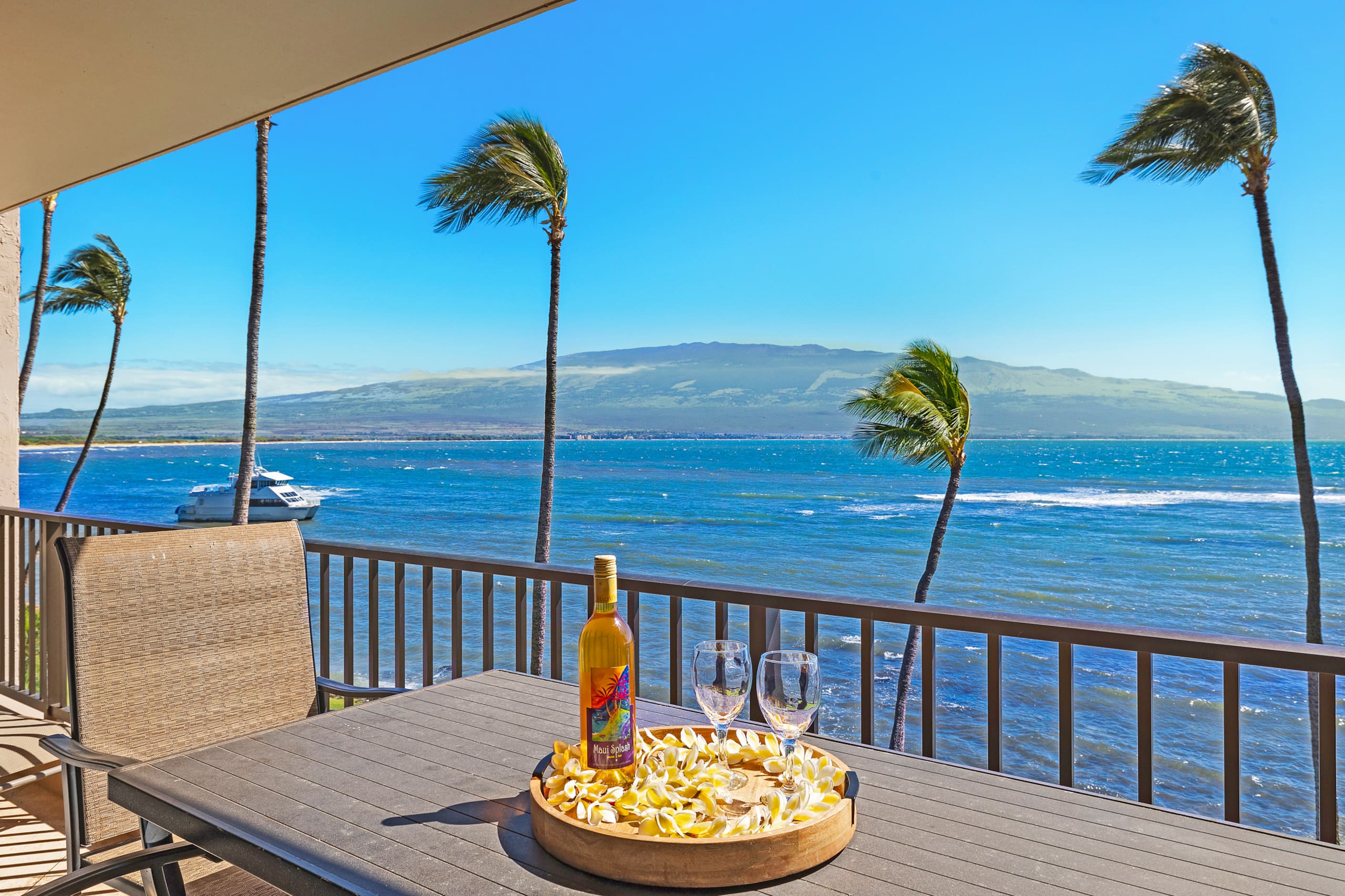 Condo in Wailuku · ★4.82 · 2 bedrooms · 3 beds · 2 baths - Image 1