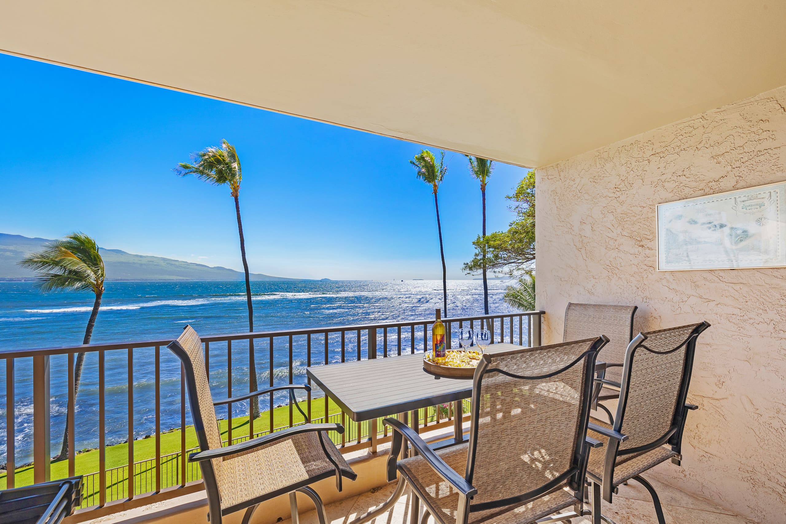 Condo in Wailuku · ★4.82 · 2 bedrooms · 3 beds · 2 baths - Image 2