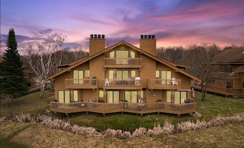 Schuss Ski Spot~Fall Colors~King Beds!