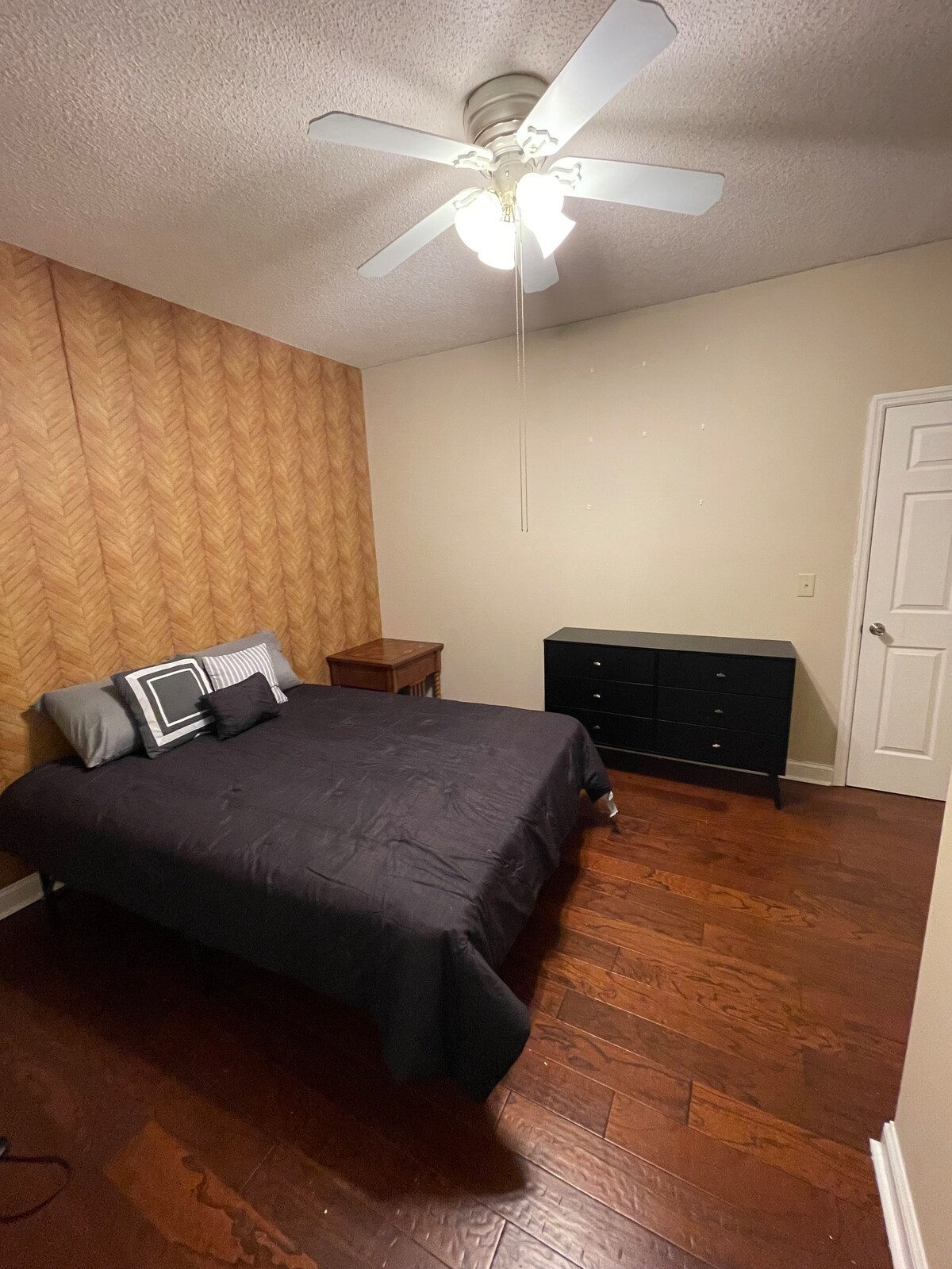 საძინებელი 4