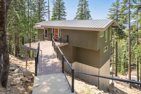 Panoramic Paradise Yosemite West