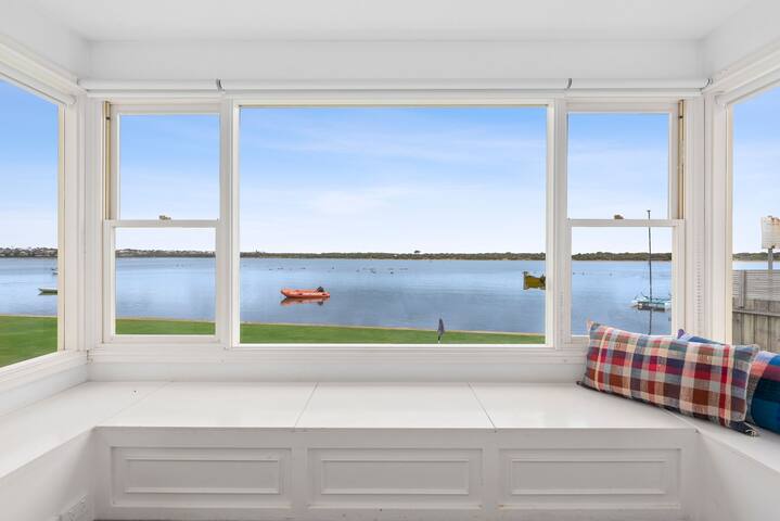 Riverside – 6 bedroom – Family Retreat – Portrush gallery image 2