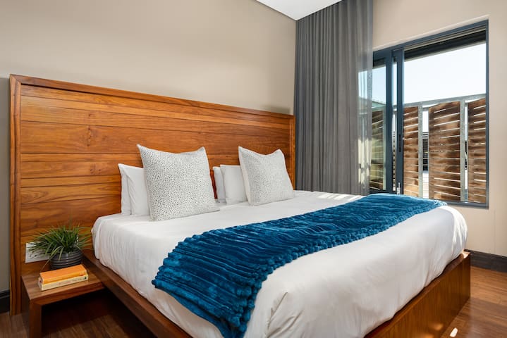 Charming 2-Bed Apt in De Waterkant Near Waterfront