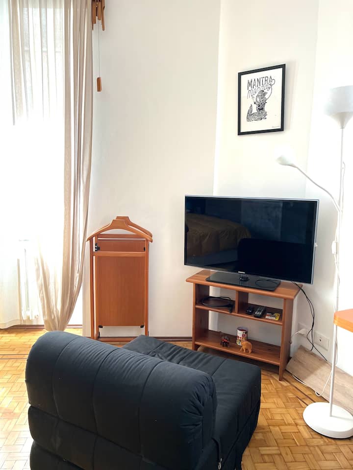 Სატელევიზიო ლაუნჯი